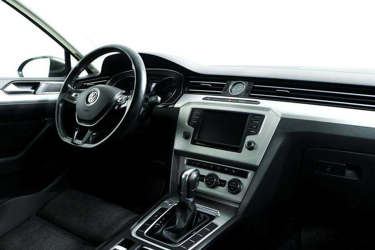 Купить Volkswagen Passat, 2016, 130 800 км.. Фото: #8