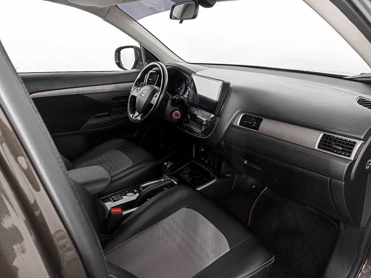 Купить Mitsubishi Outlander, 2018, 163 179 км.. Фото: #9