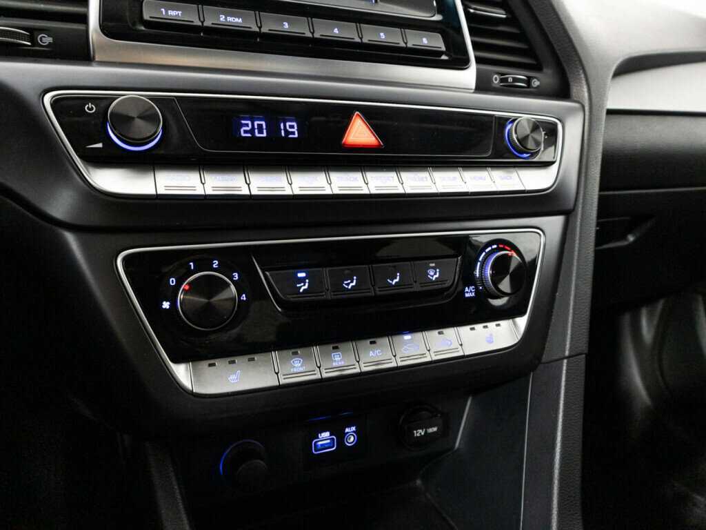 Купить Hyundai Sonata, 2019, 119 192 км.. Фото: #15