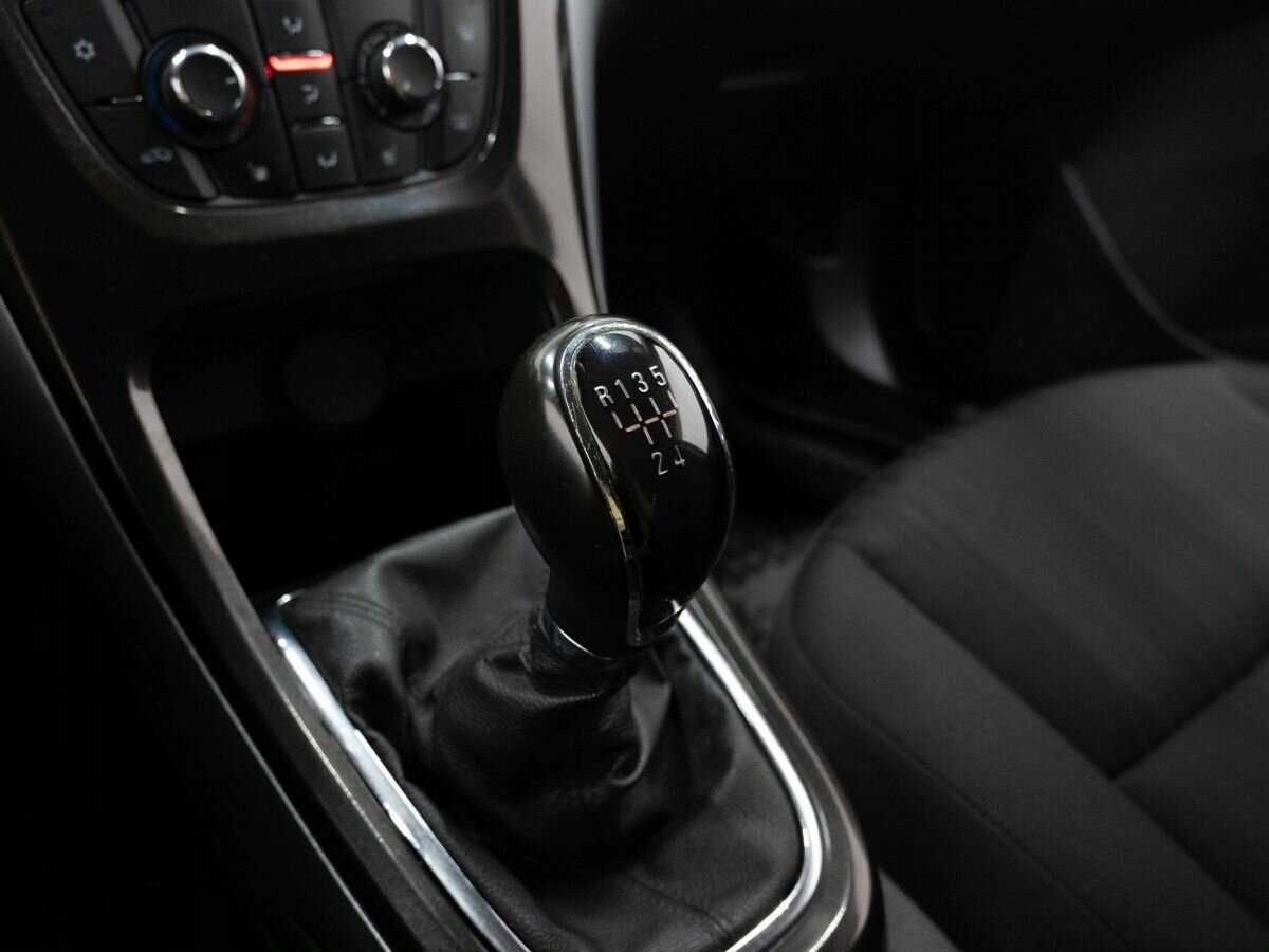 Купить Opel Astra, 2013, 236 636 км.. Фото: #19