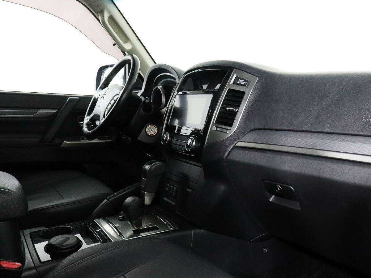 Купить Mitsubishi Pajero, 2018, 150 231 км.. Фото: #4