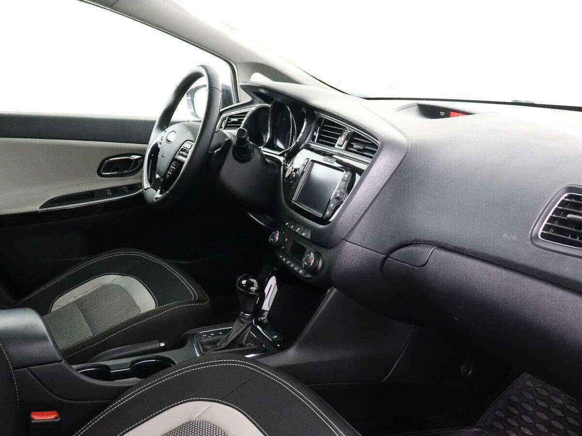 Купить Kia Ceed, 2017, 141 160 км.. Фото: #6