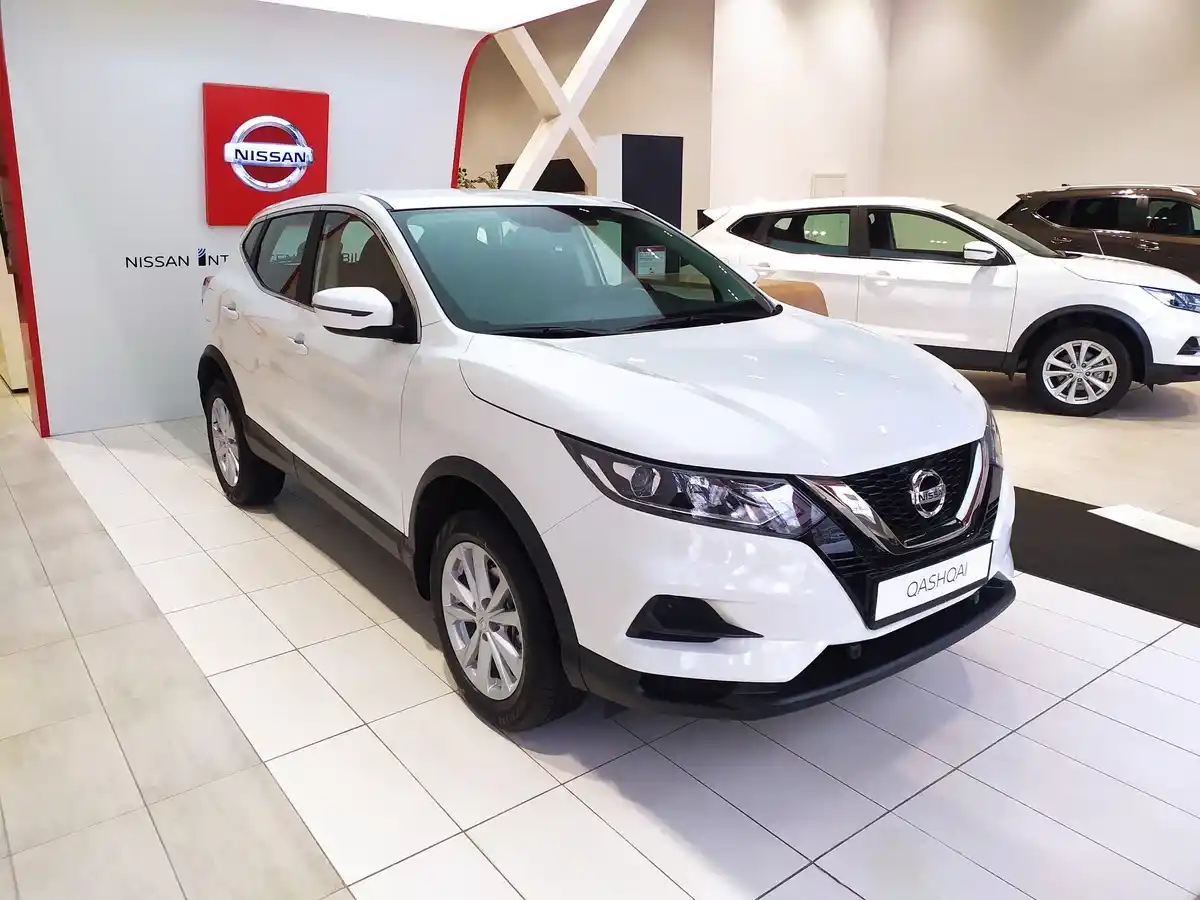 Nissan Qashqai в наличии по цене от 2 261 000 рублей