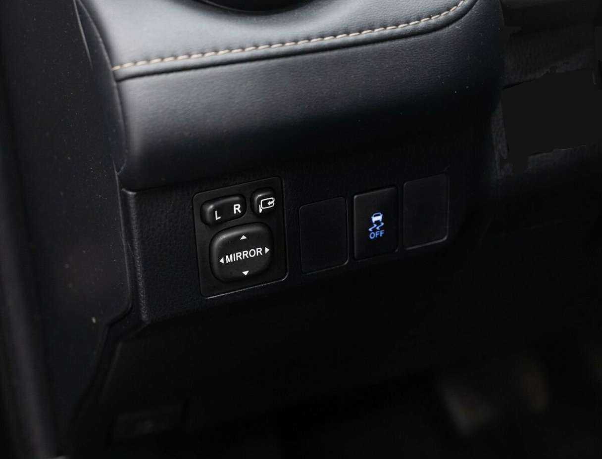 Купить Toyota RAV4, 2014, 86 501 км.. Фото: #17