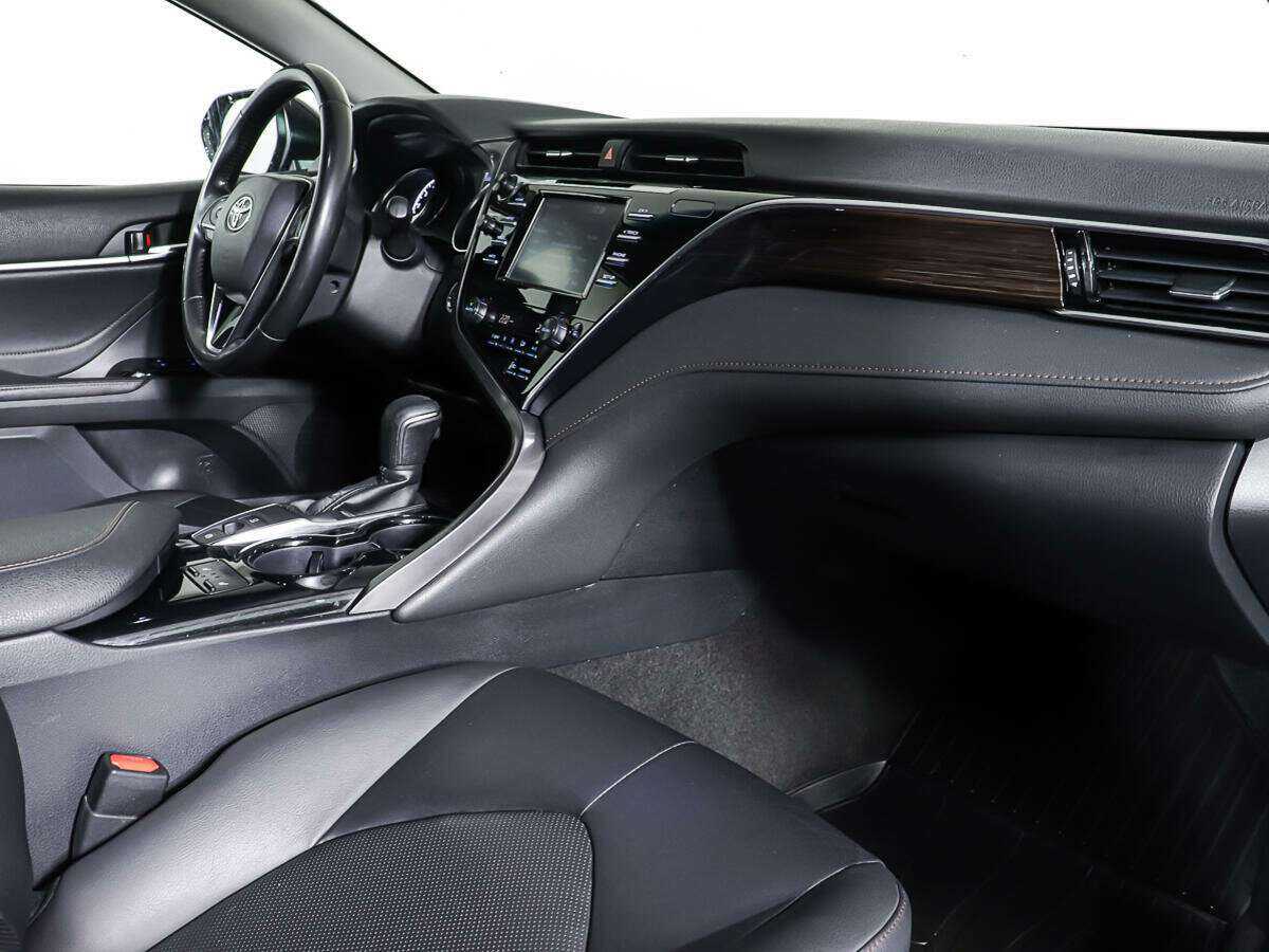 Купить Toyota Camry, 2020, 189 030 км.. Фото: #3