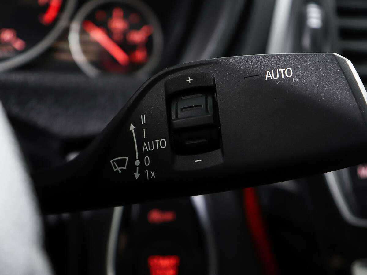 Купить BMW 3 серии, 2017, 113 893 км.. Фото: #17