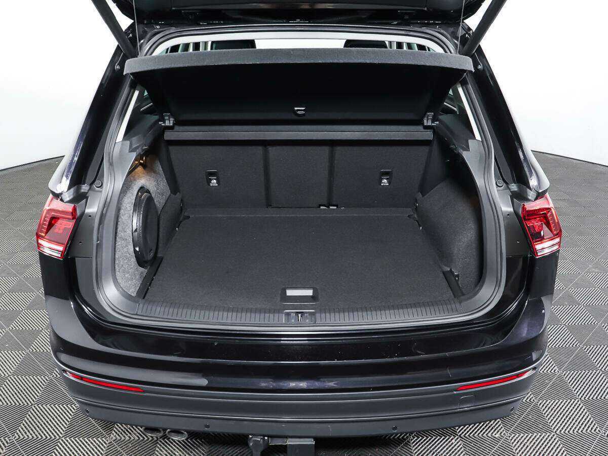 Купить Volkswagen Tiguan, 2020, 70 446 км.. Фото: #8