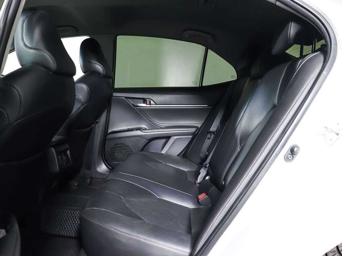 Купить Toyota Camry, 2018, 130 938 км.. Фото: #9