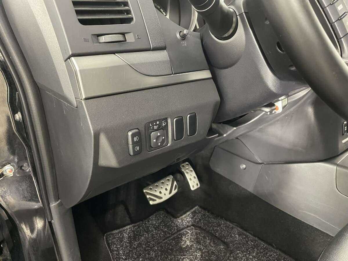 Купить Mitsubishi Pajero, 2012, 264 740 км.. Фото: #8