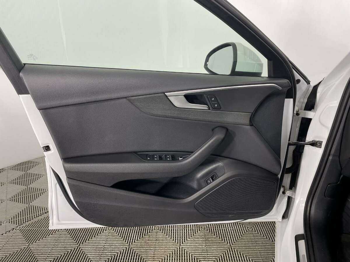Купить Audi A4, 2018, 237 000 км.. Фото: #7