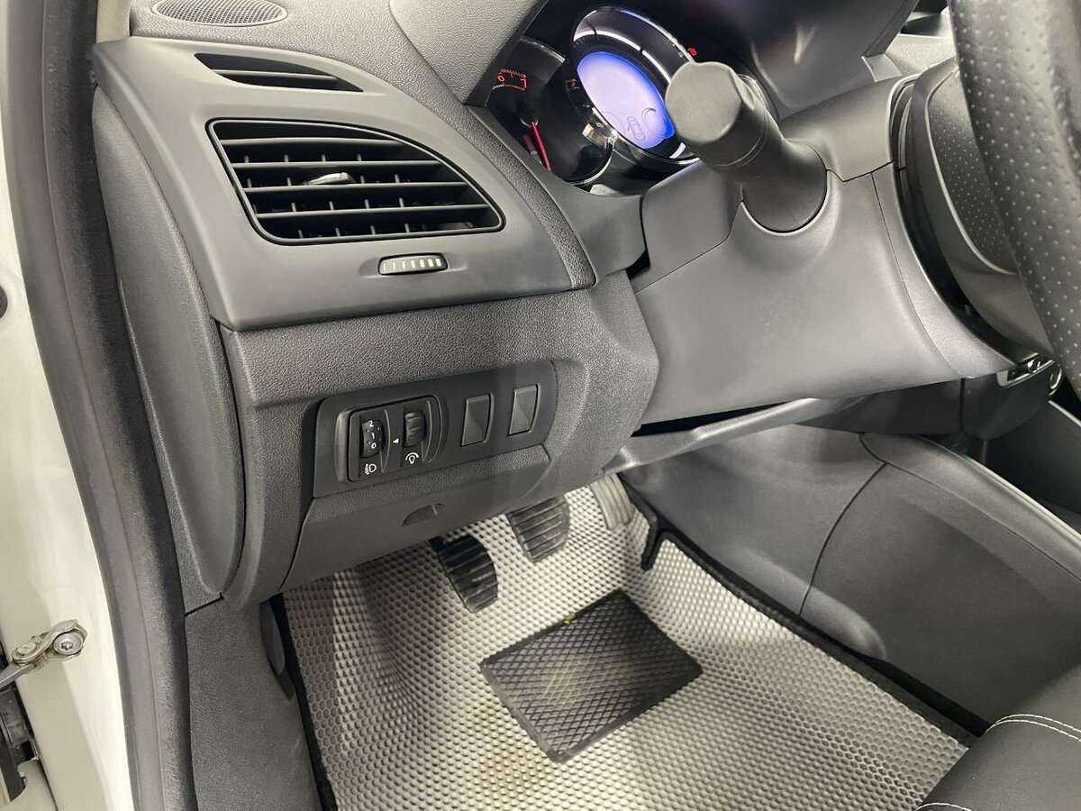 Купить Renault Fluence, 2015, 187 681 км.. Фото: #8