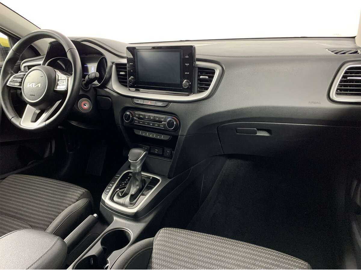 Купить Kia Ceed, 2021, 66 353 км.. Фото: #9