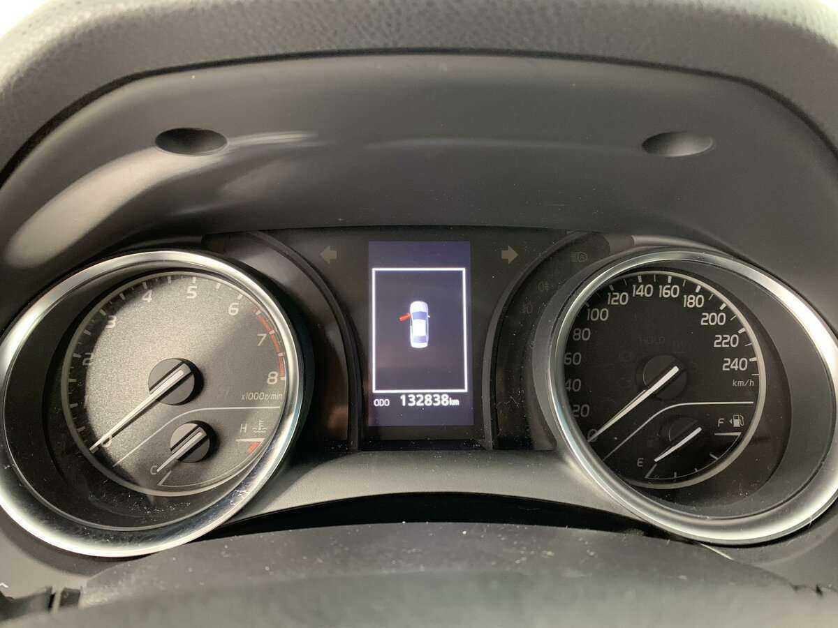 Купить Toyota Camry, 2019, 132 745 км.. Фото: #10