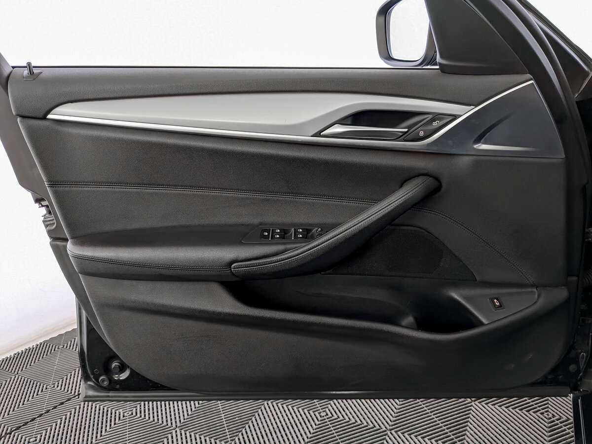 Купить BMW 5 серии, 2018, 187 995 км.. Фото: #14
