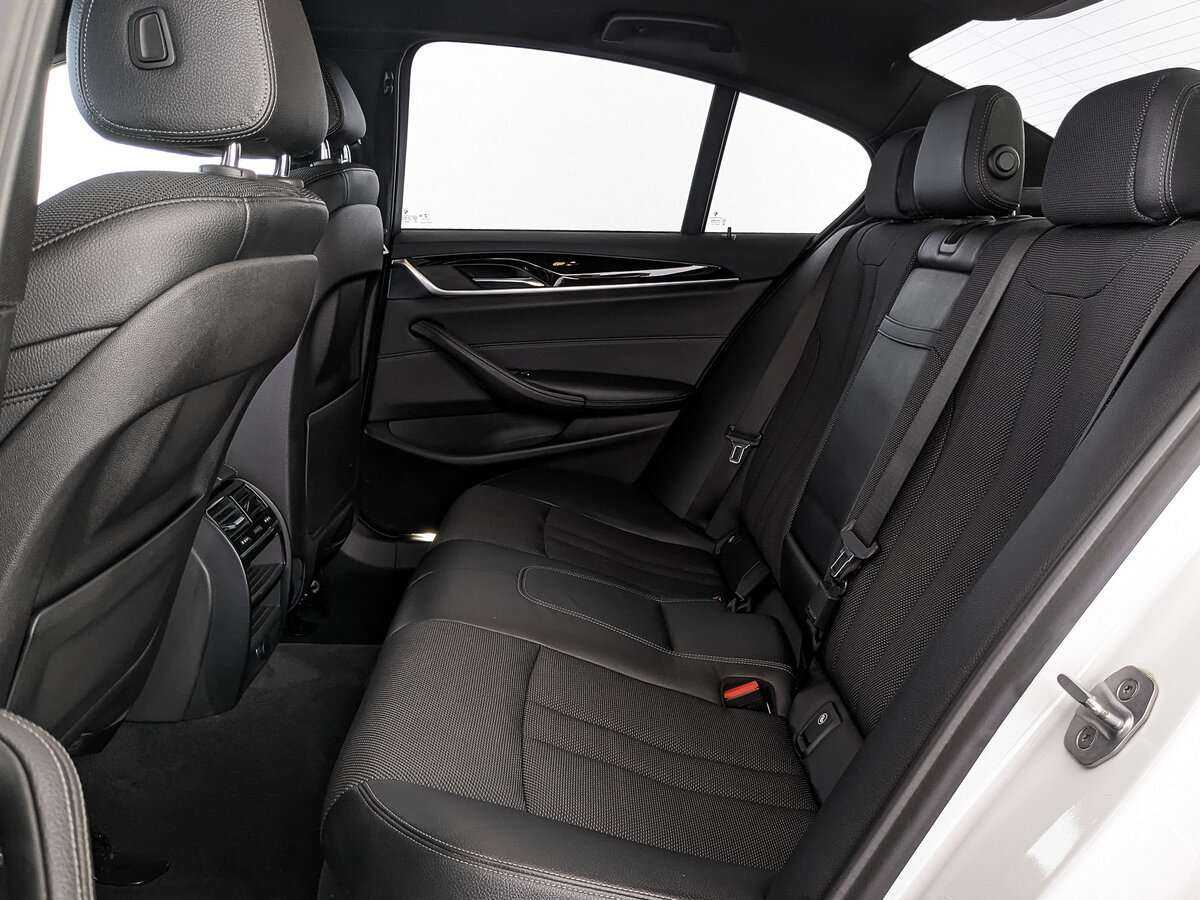 Купить BMW 5 серии, 2017, 141 423 км.. Фото: #13