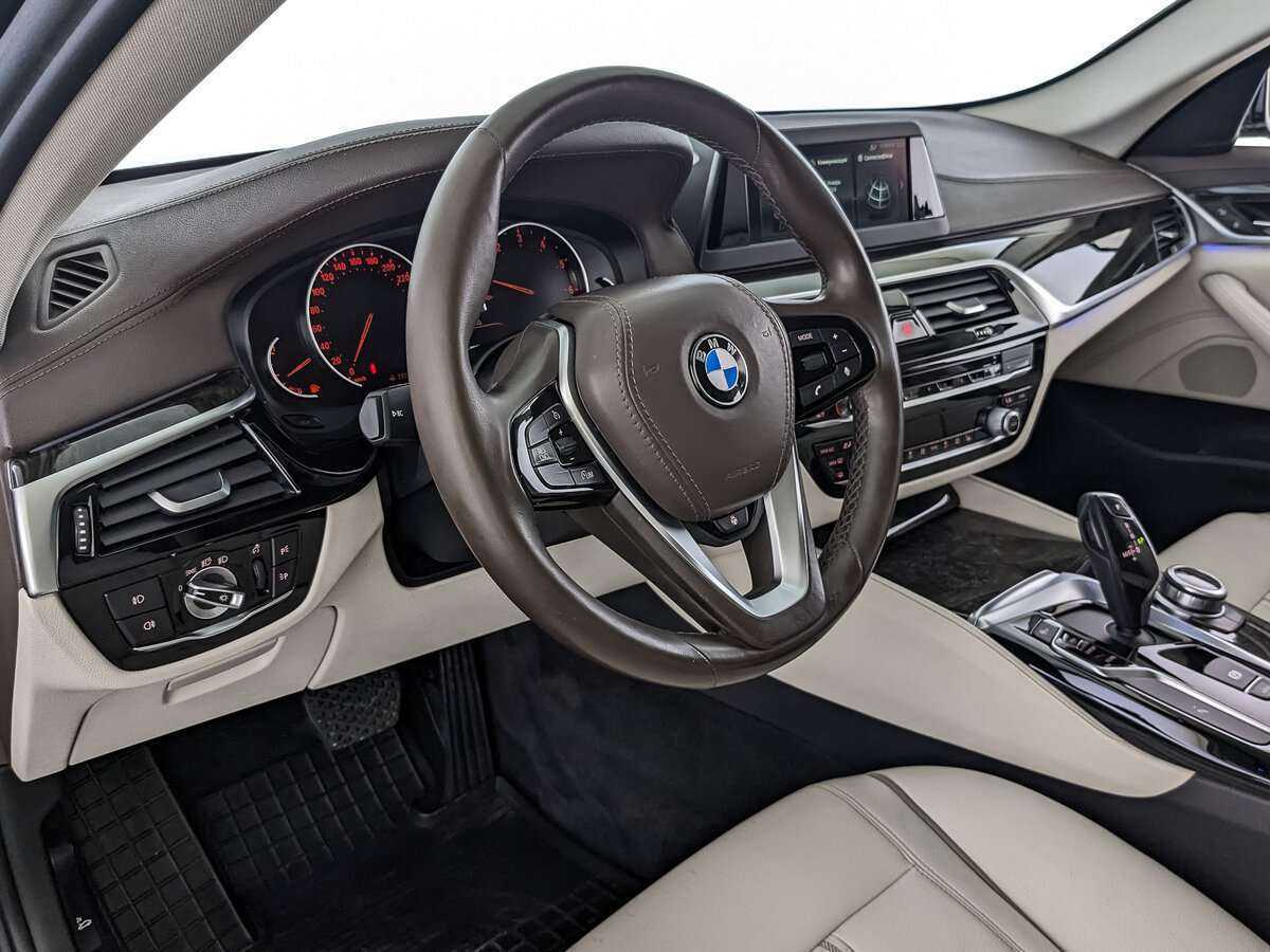 Купить BMW 5 серии, 2017, 114 874 км.. Фото: #10