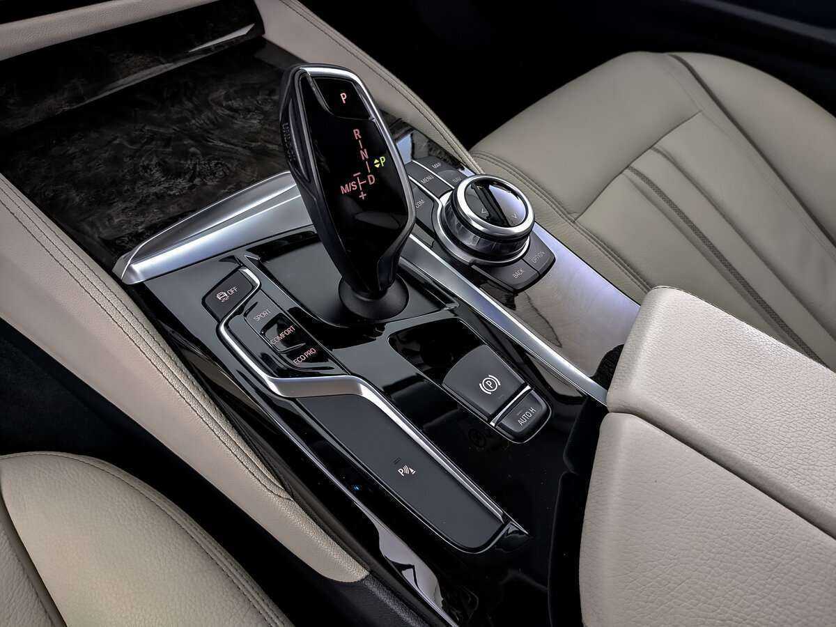 Купить BMW 5 серии, 2017, 114 874 км.. Фото: #21