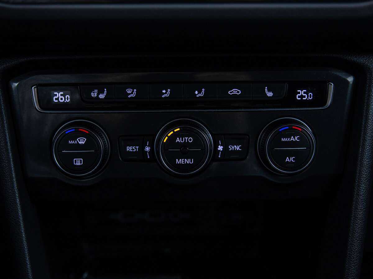 Купить Volkswagen Tiguan, 2020, 49 608 км.. Фото: #12