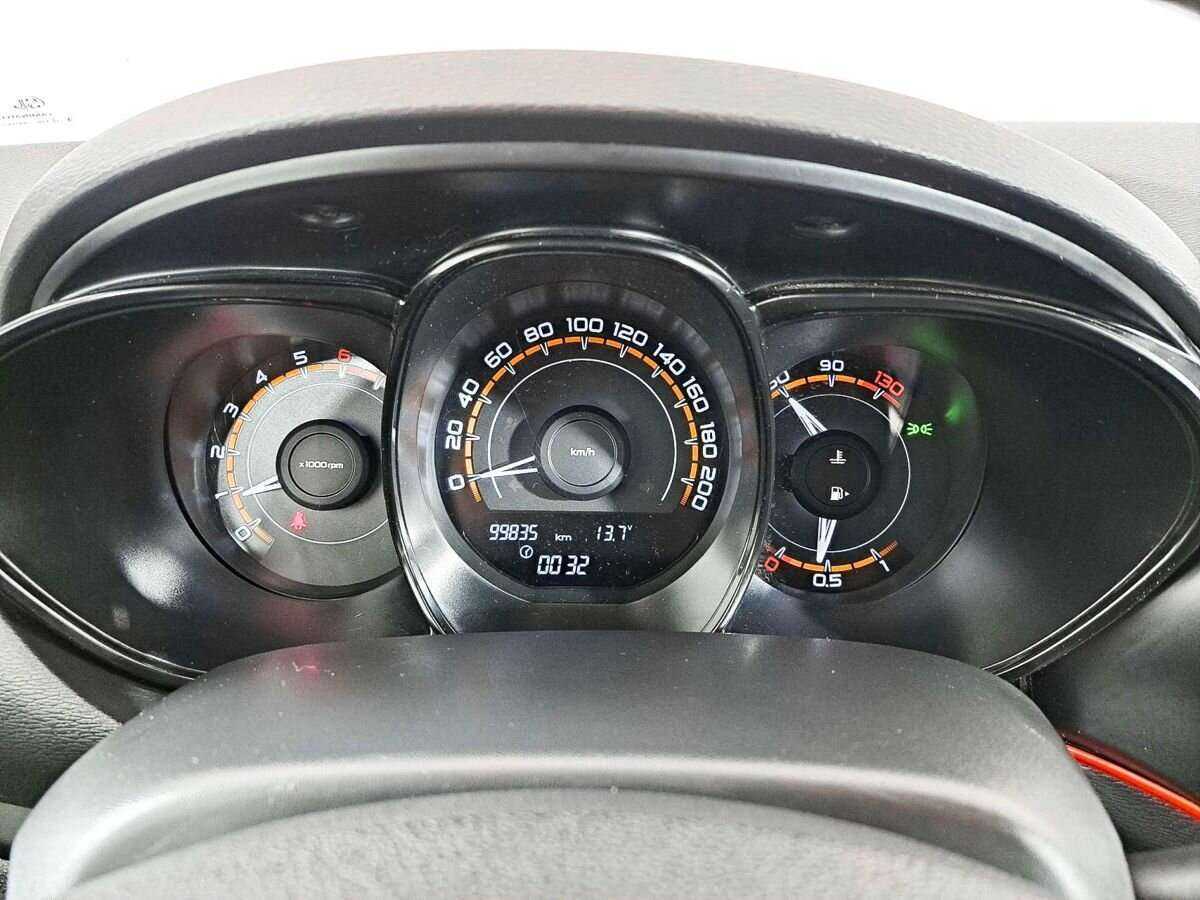 Купить Лада (ВАЗ) Веста, 2018, 99 834 км.. Фото: #10