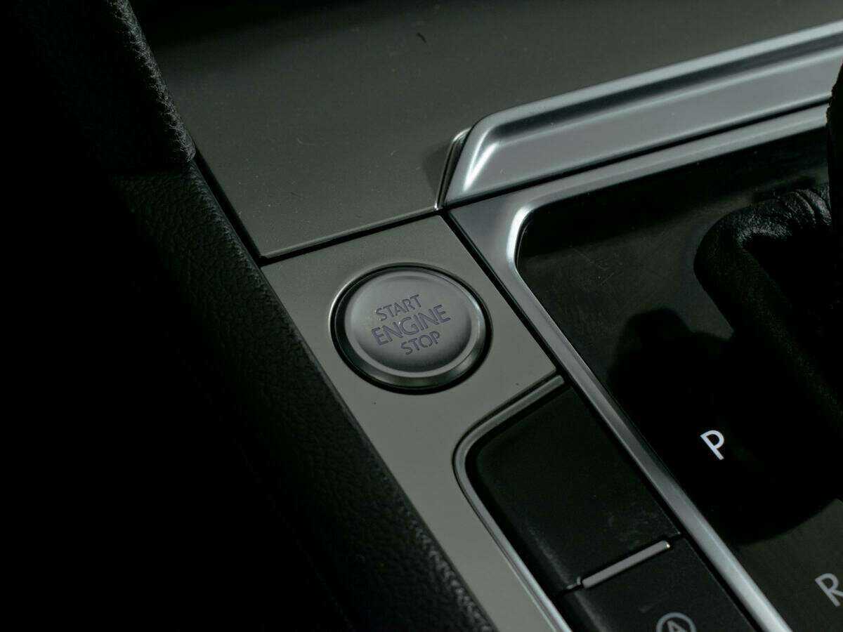 Купить Volkswagen Passat, 2017, 86 554 км.. Фото: #13