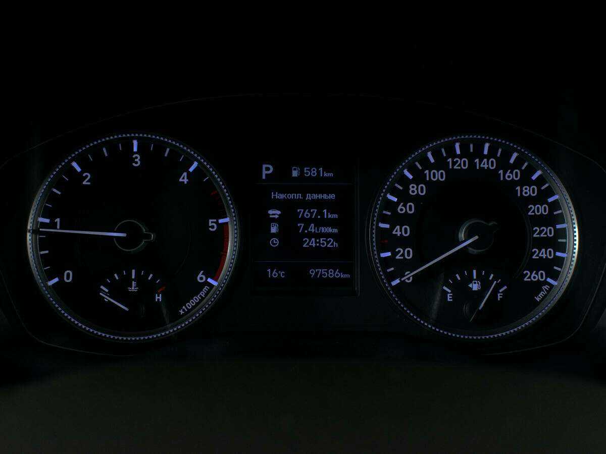 Купить Hyundai Santa Fe, 2018, 95 130 км.. Фото: #16