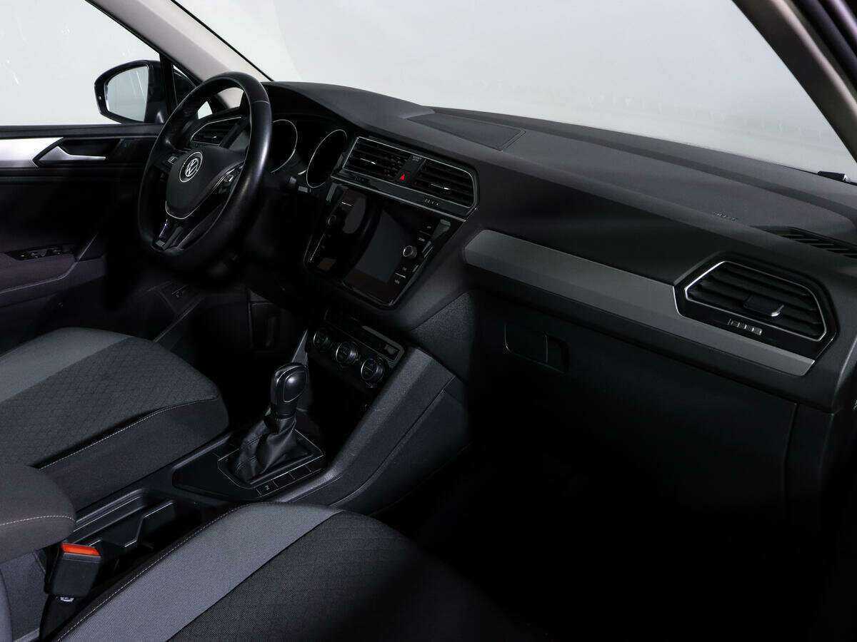 Купить Volkswagen Tiguan, 2020, 37 205 км.. Фото: #6