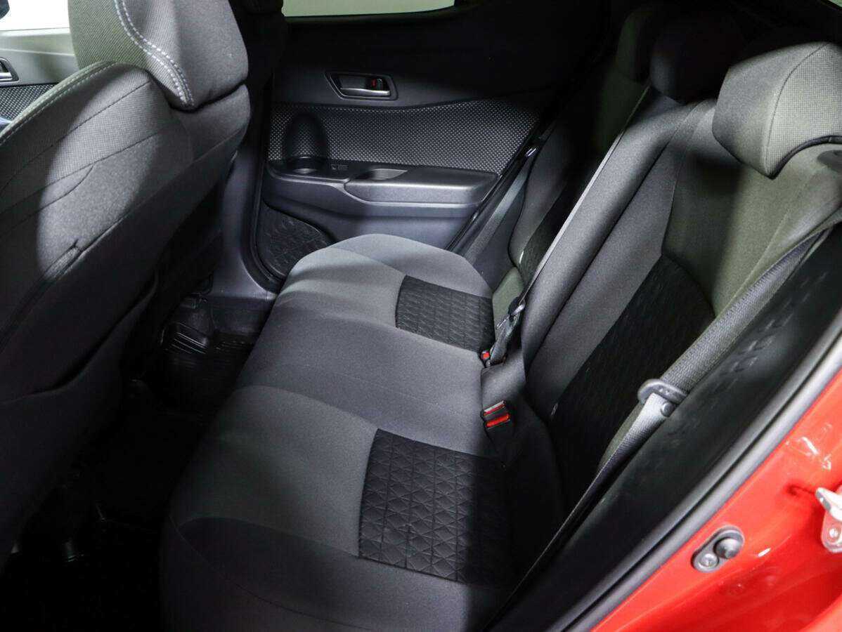 Купить Toyota C-HR, 2019, 49 400 км.. Фото: #7