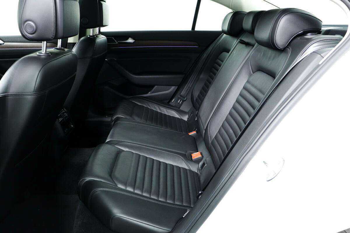 Купить Volkswagen Passat, 2018, 51 460 км.. Фото: #10