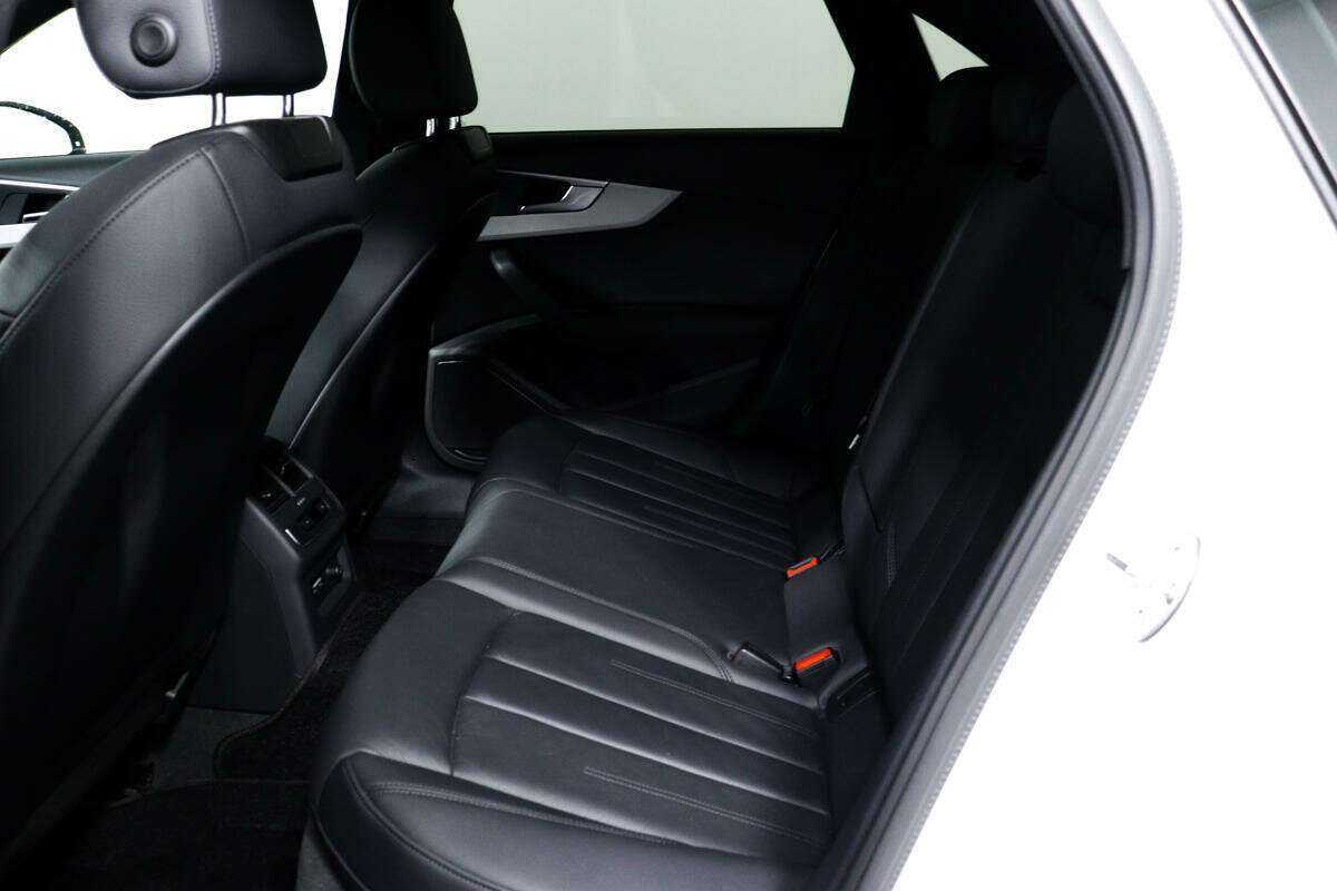 Купить Audi A4, 2019, 39 331 км.. Фото: #11