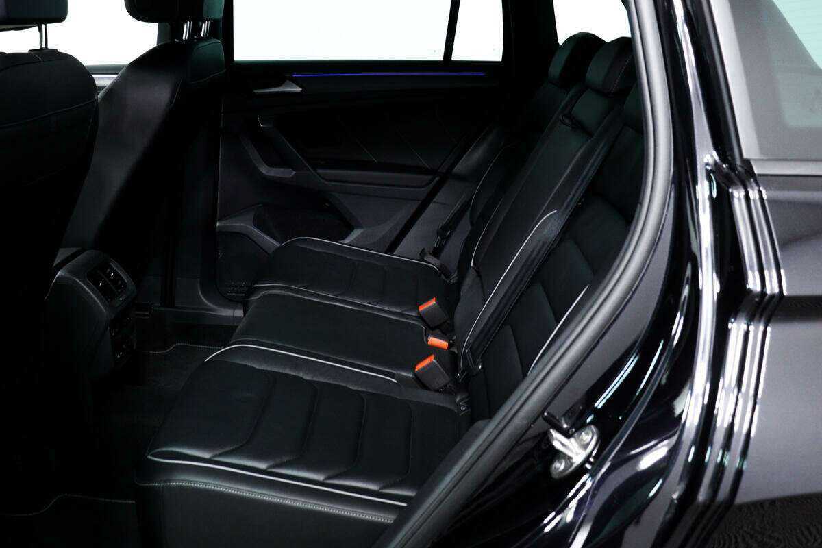 Купить Volkswagen Tiguan, 2021, 11 202 км.. Фото: #11