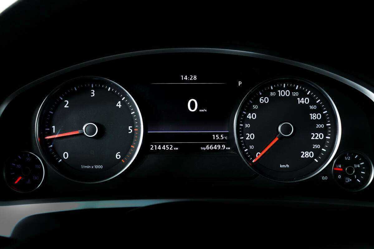 Купить Volkswagen Touareg, 2012, 214 450 км.. Фото: #8