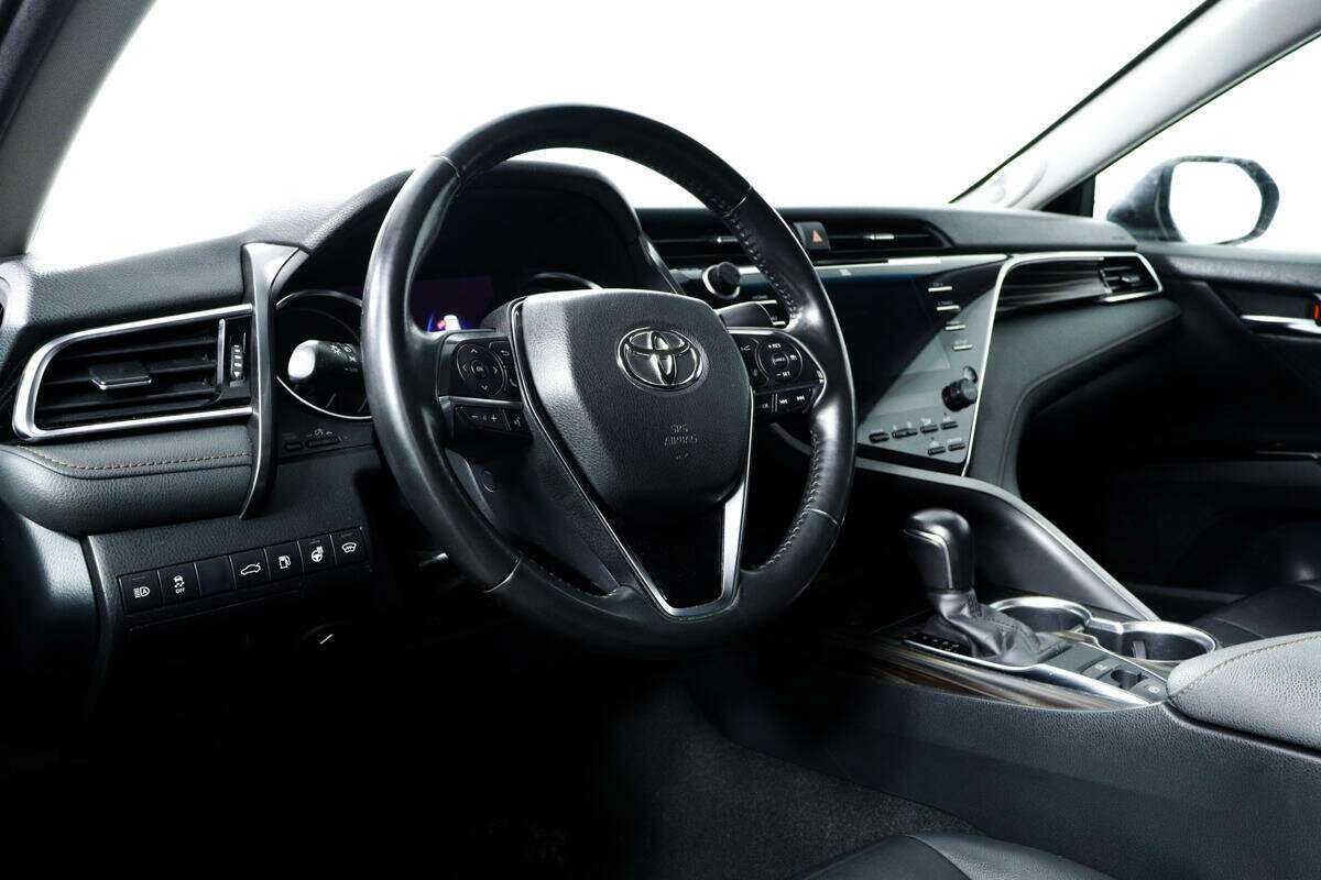 Купить Toyota Camry, 2018, 129 817 км.. Фото: #12