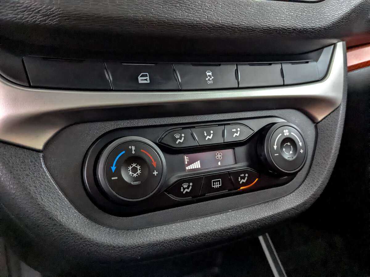 Купить Лада (ВАЗ) Веста, 2021, 110 237 км.. Фото: #14