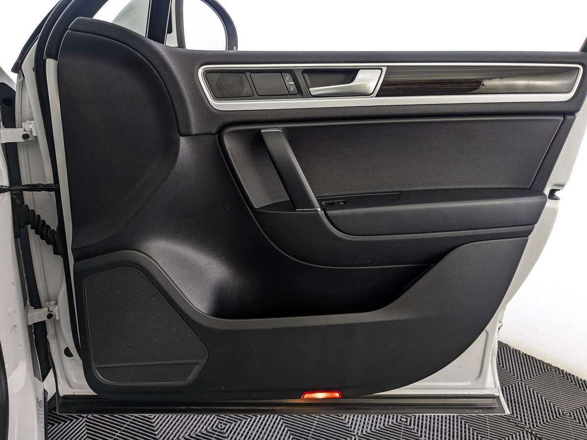 Купить Volkswagen Touareg, 2017, 111 483 км.. Фото: #23