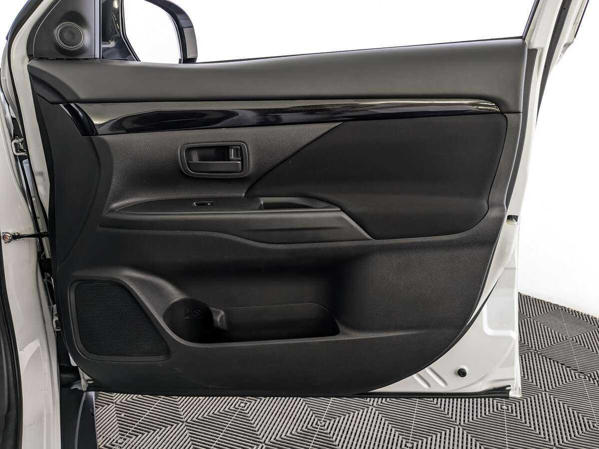 Купить Mitsubishi Outlander, 2019, 132 727 км.. Фото: #20