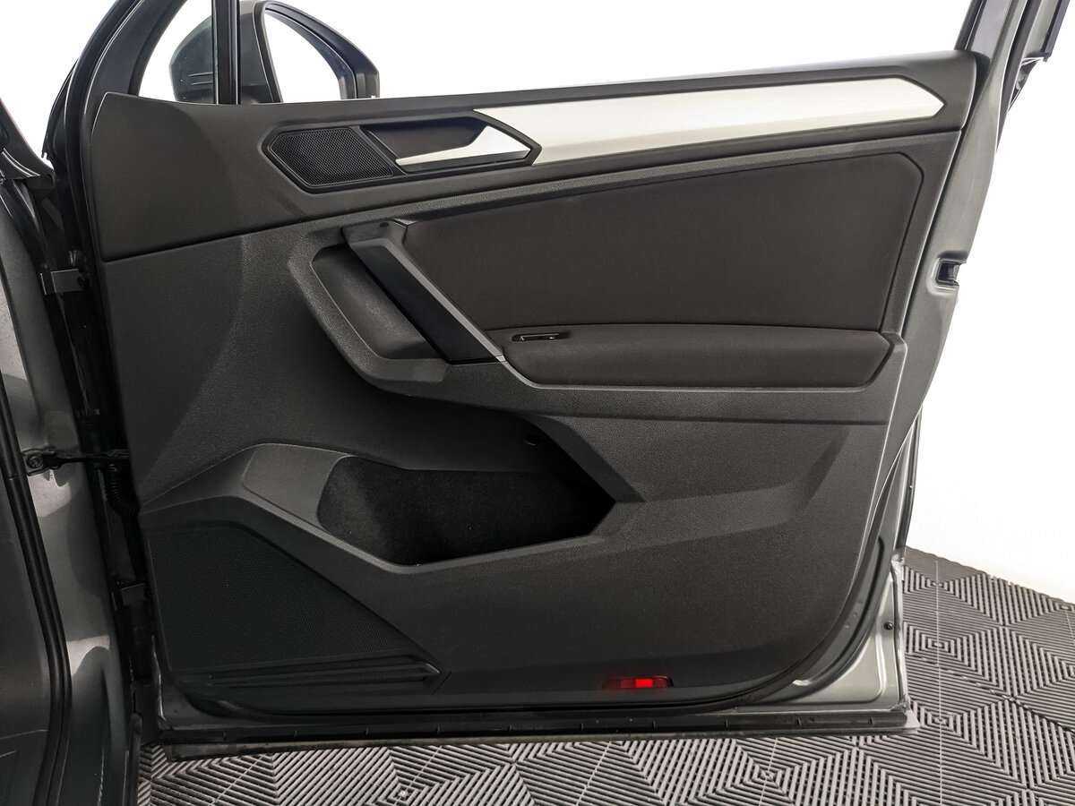 Купить Volkswagen Tiguan, 2021, 92 612 км.. Фото: #17