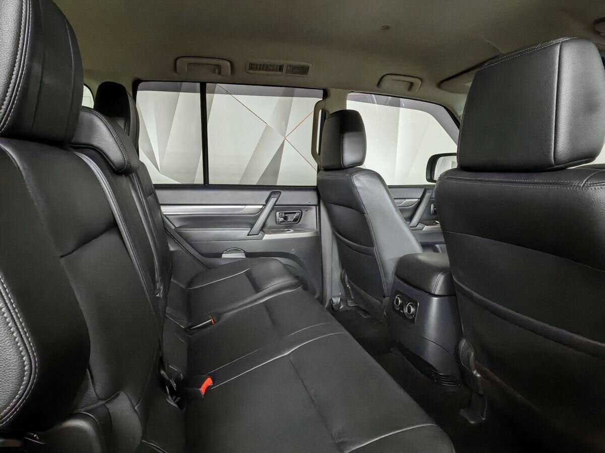 Купить Mitsubishi Pajero, 2015, 94 610 км.. Фото: #11