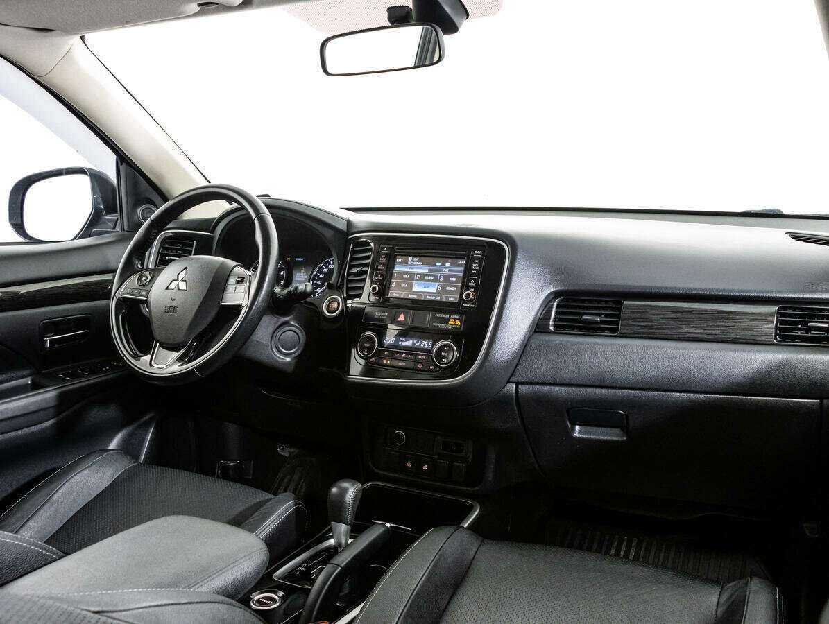 Купить Mitsubishi Outlander, 2017, 69 134 км.. Фото: #8