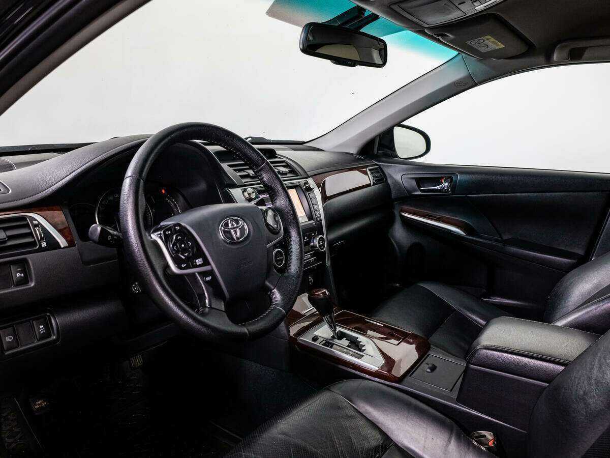 Купить Toyota Camry, 2013, 240 160 км.. Фото: #10