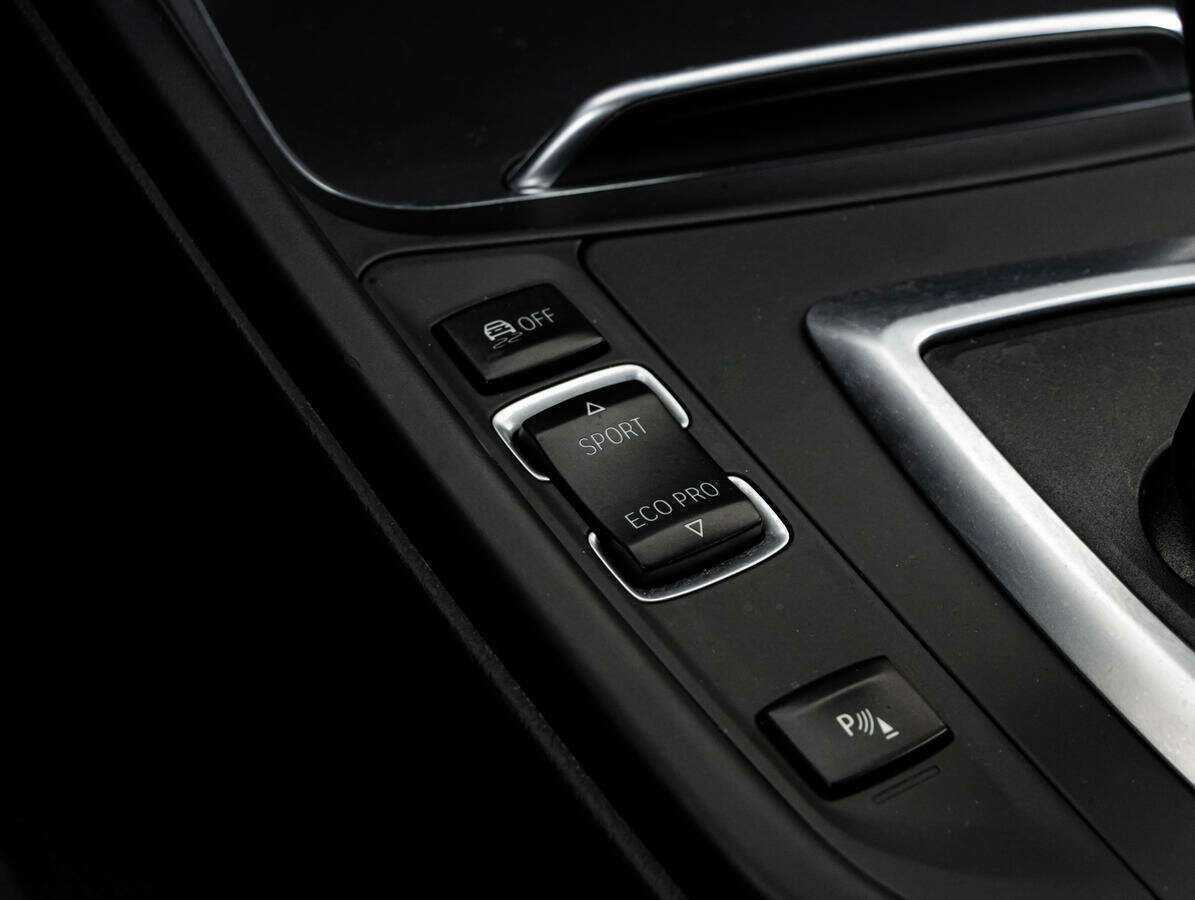 Купить BMW 3 серии, 2017, 179 232 км.. Фото: #16