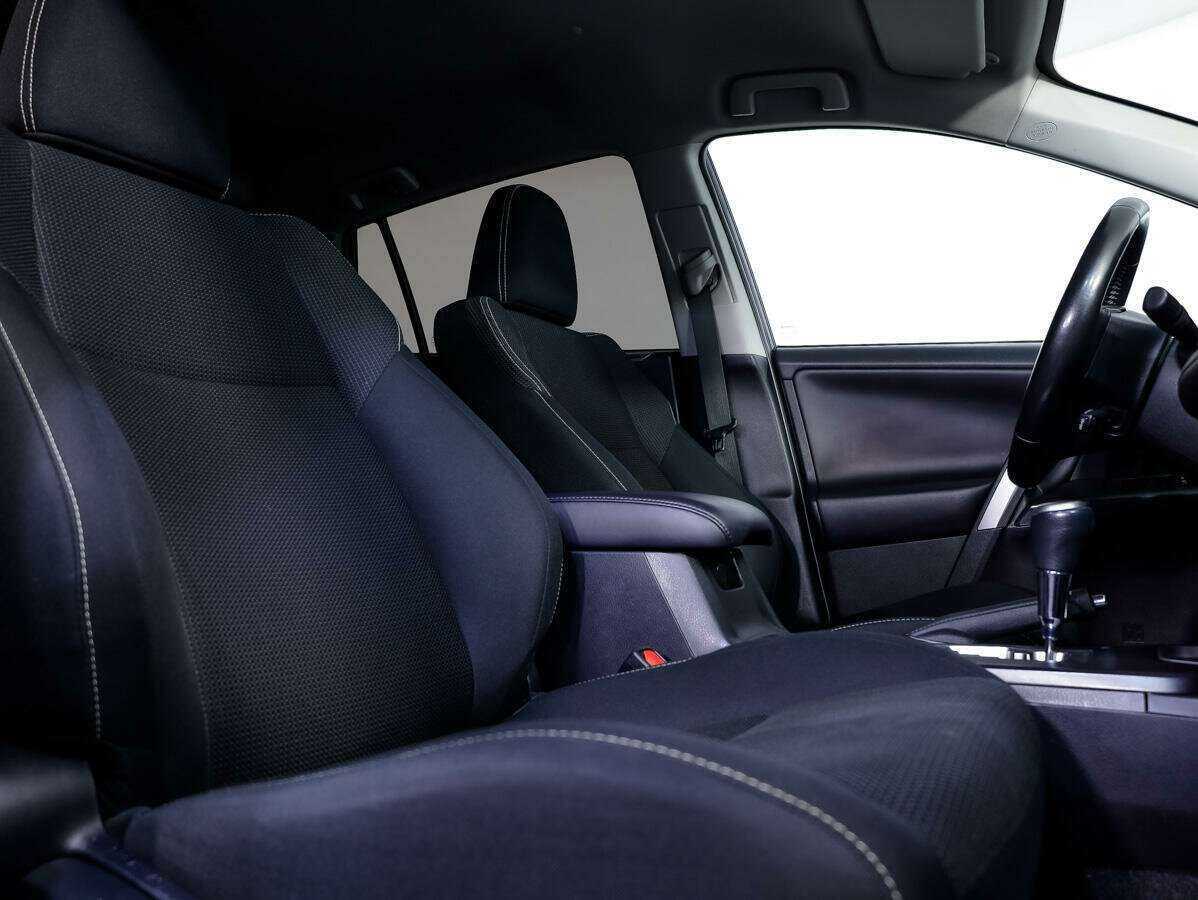 Купить Toyota RAV4, 2019, 131 593 км.. Фото: #13