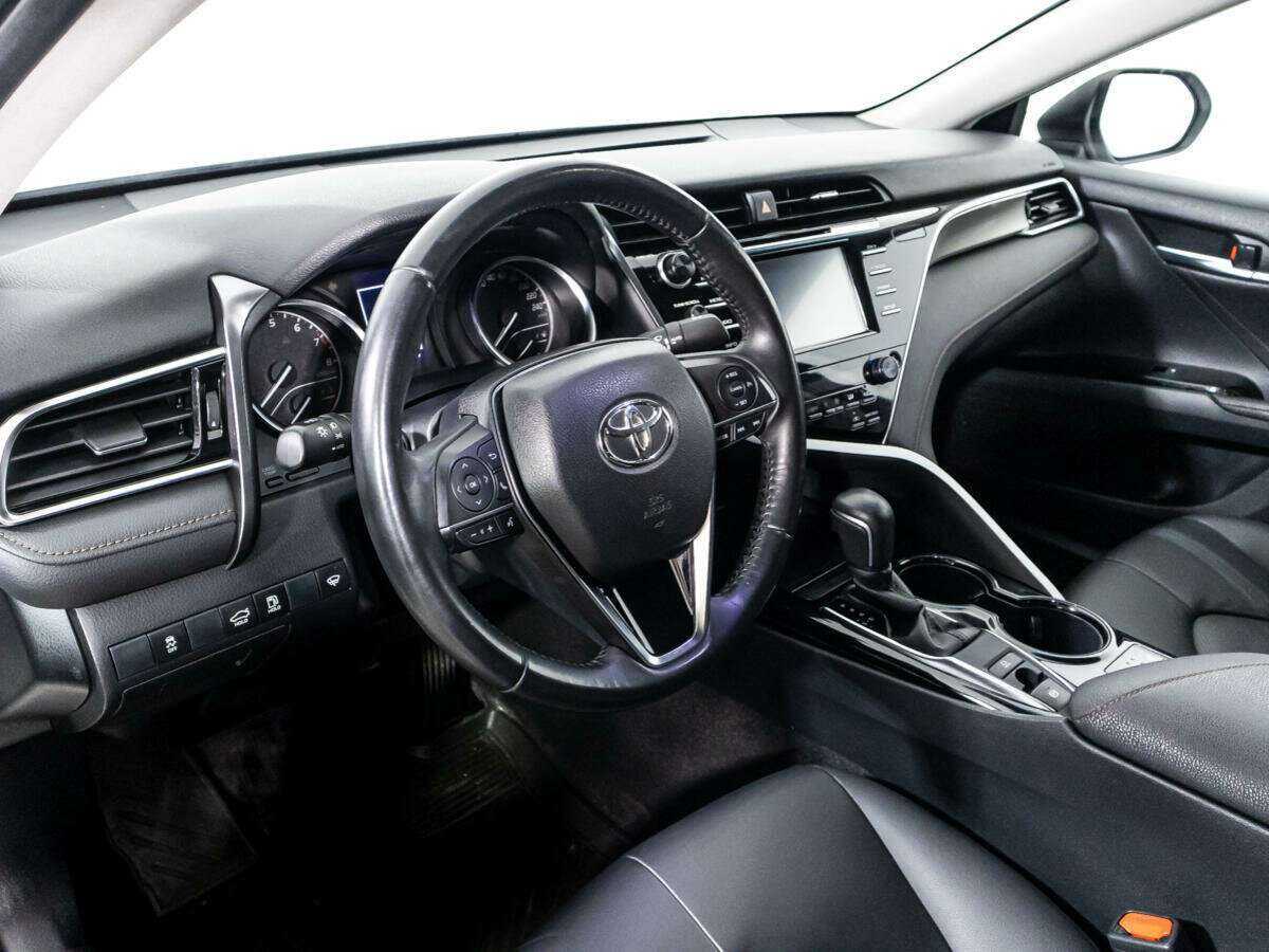 Купить Toyota Camry, 2019, 39 201 км.. Фото: #10