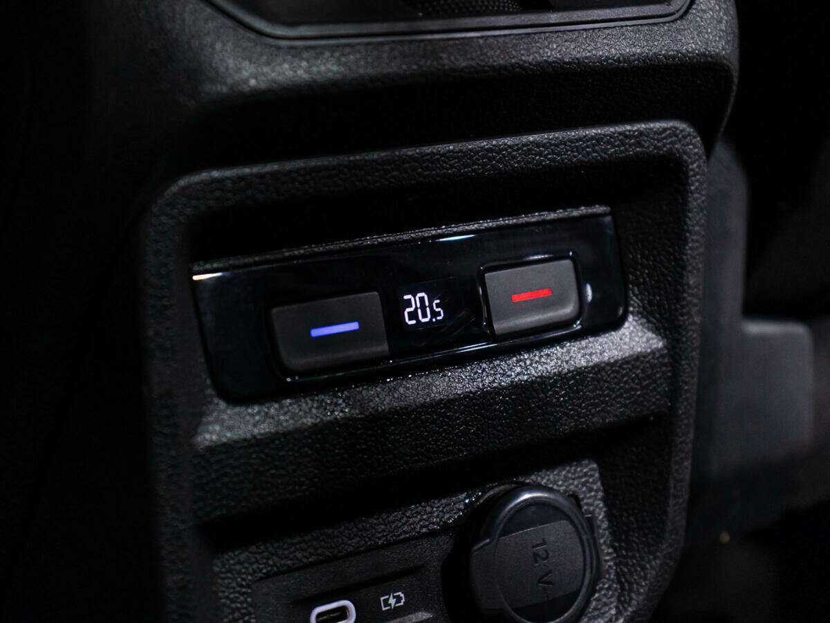 Купить Volkswagen Tiguan, 2021, 98 939 км.. Фото: #17