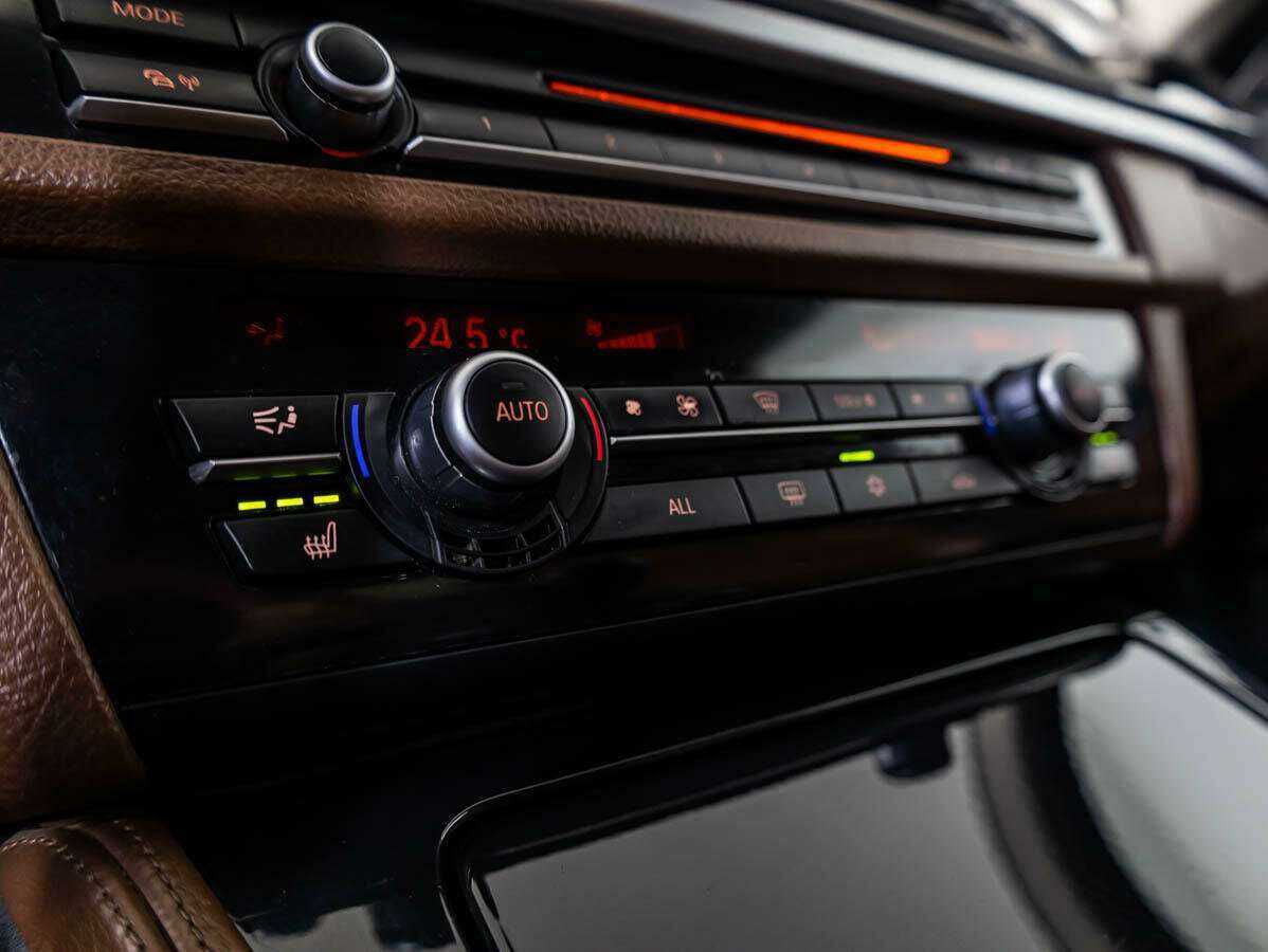 Купить BMW 5 серии, 2012, 195 130 км.. Фото: #12