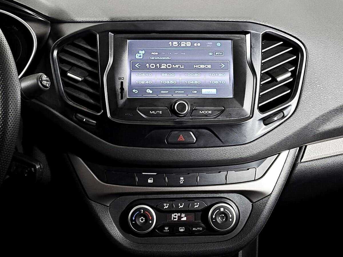 Купить Лада (ВАЗ) Веста, 2017, 45 200 км.. Фото: #9