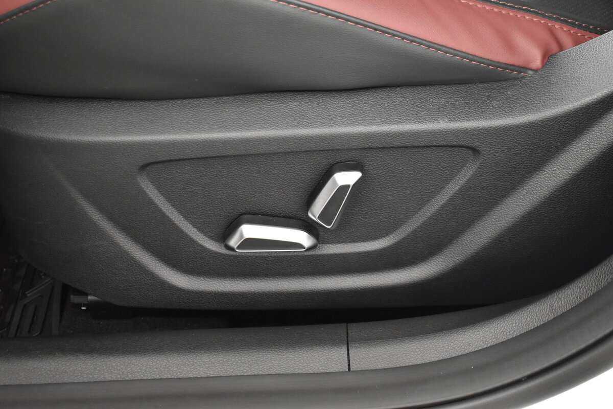 Купить Geely Coolray, 2023, 11 015 км.. Фото: #11