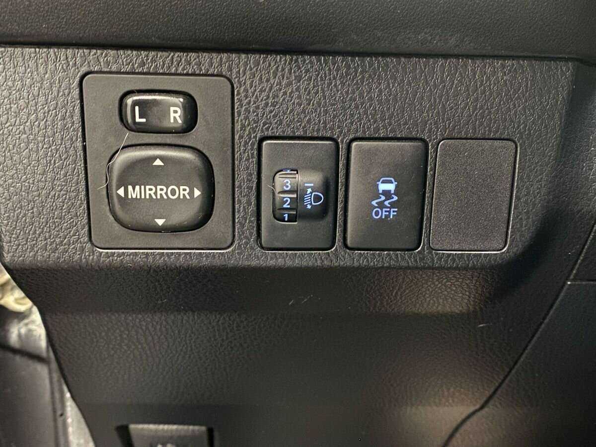 Купить Toyota RAV4, 2014, 134 920 км.. Фото: #13