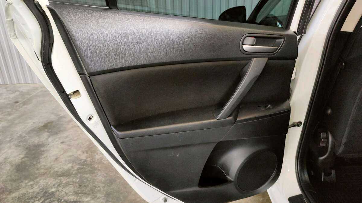 Купить Мазда 3, 2012, 260 171 км.. Фото: #12