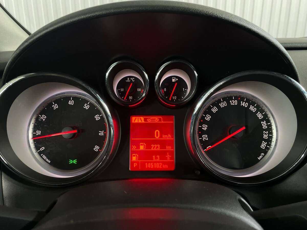 Купить Опель Астра, 2014, 145 050 км.. Фото: #9