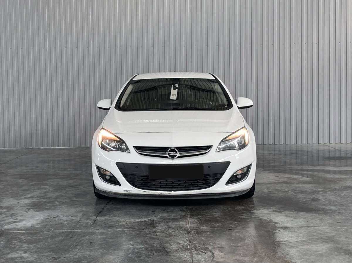 Купить Опель Астра, 2013, 205 254 км.. Фото: #1